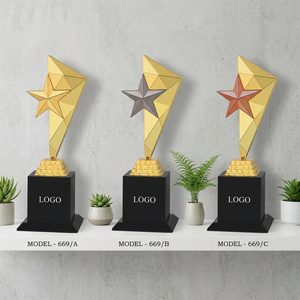 Elegant Star Trophy with Engraving and Portable Design for Celebrating Sports and Games Achievements - Product Image 1