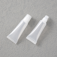 Récipient de baume à lèvres vide avec logo privé personnalisé, tube de brillant à lèvres vide en plastique souple vide de 15ml