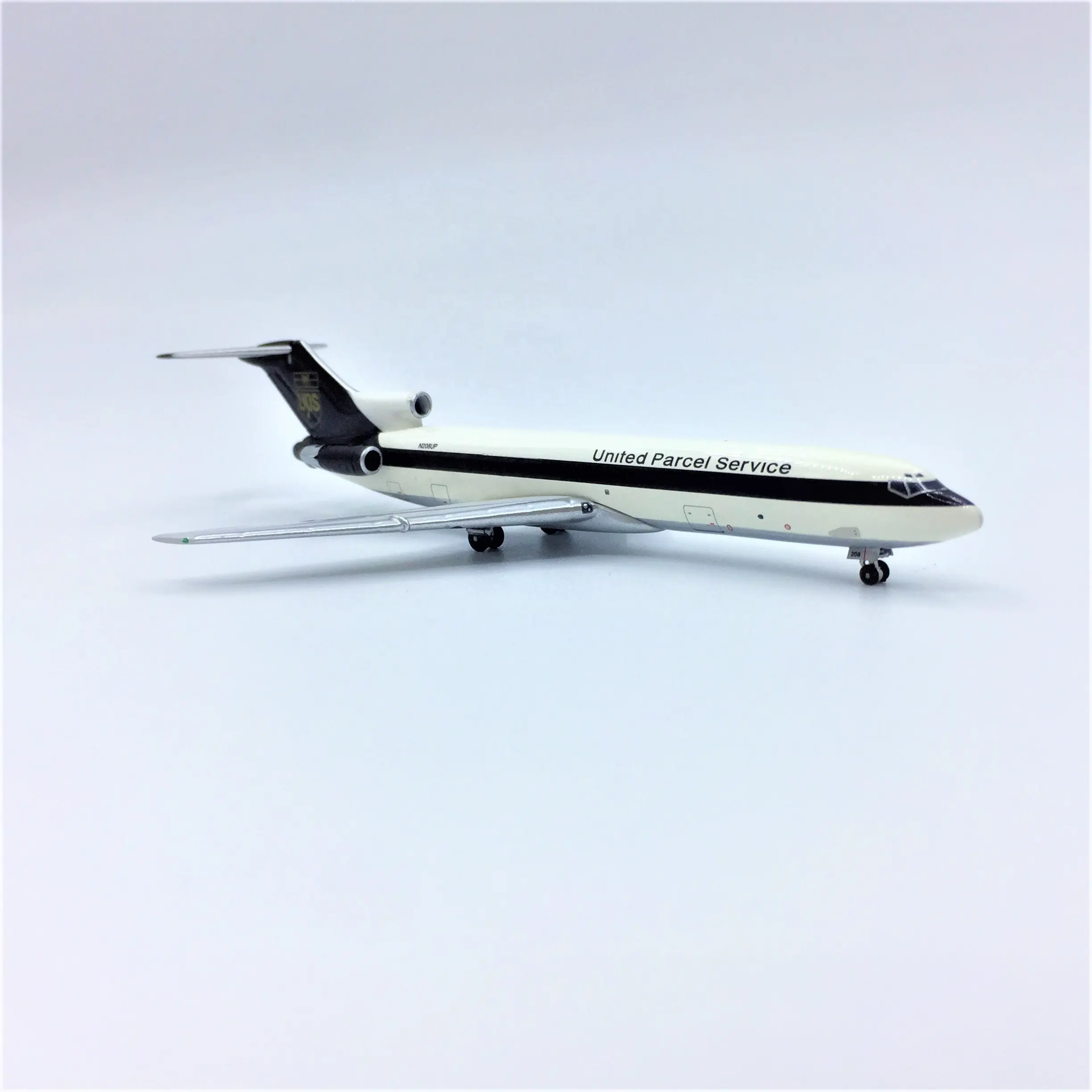 Объединенная служба доставки посылок 727-200 UPS 1:400 модель самолета Модель самолета
