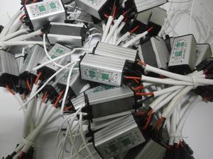 <span class=keywords><strong>Driver</strong></span> <span class=keywords><strong>led</strong></span> <span class=keywords><strong>4</strong></span> ~ 7*1W alimentatore 300mA a corrente costante - Product Image 6