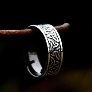 Anillo de acero inoxidable con nudo celta yunnique, diseño vikingo para hombre, joyería, regalo, tamaño de banda 7 8 9 10 11 12 13 - Product Image 3