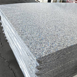 Système de matelas pour vaches durable avec couverture supérieure en caoutchouc et noyau en mousse à mémoire de forme souple pour le bien-être des vaches et un confort maximal - Product Image 2