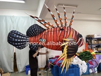 Ballon de fête suspendu en forme de poisson lion tropical, gonflable et lumineux, aux couleurs vives