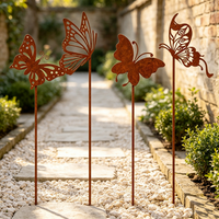 Décorations de jardin en métal rouillé en forme de papillon avec ailes découpées pour pelouse et patio