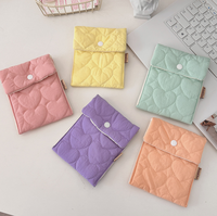 Nouveau Sac Sanitaire Matelassé 2026, Mini Pochette Menstruelle, Sac de Rangement Matelassé Cœur, Porte-clés Breloque, Pochette pour Écouteurs, Trousse de Maquillage Matelassée