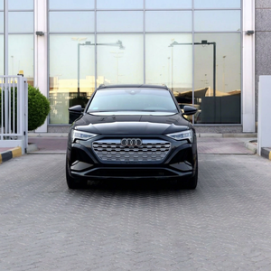 Audi Q8 E-Tron SUV électrique 2024 - Product Image 1