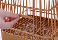 Nouveau design Cage à oiseaux suspendue carrée en plastique orange avec bambou jaune pour perroquets et canaris