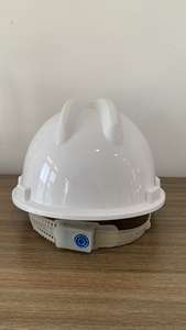 خوذات أمان صناعية رخيصة من البلاستيك PE للبيع بالجملة، قبعات حماية للبناء والعمل - Product Image 3