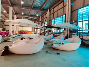 Bateau électrique romantique pour la détente et le <span class=keywords><strong>plaisir</strong></span>, bateau flottant pour les parcs aquatiques, bateau en plastique pour la <span class=keywords><strong>location</strong></span> en station balnéaire - Product Image 5