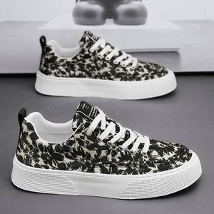 Chaussures décontractées pour hommes rehaussantes – Mocassins en toile à imprimé animal pour l'été/l'hiver, tendance et confortables - Product Image 3