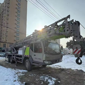 Grúa sobre orugas usada Zoomlion QY25V541 de 25 toneladas, año 2016, con pluma telescópica de 48 m, motor, bomba y componentes principales PLC. - Product Image 1