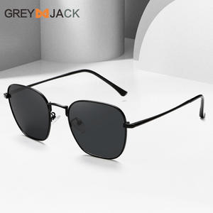 Gafas de Sol Polarizadas de Metal Negro con Protección UV400 Tipo 3 Lentes TAC, Gafas Deportivas de Moda para Hombre - Product Image 3