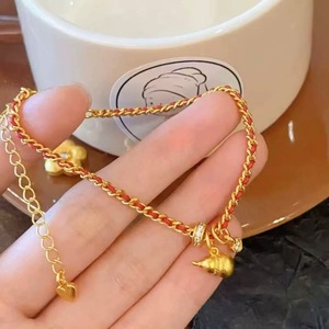 Ce bracelet tendance en forme de gourde et de cœur, serti de diamants, est un article populaire sur Xiaohongshu (une plateforme sociale chinoise). - Product Image 3
