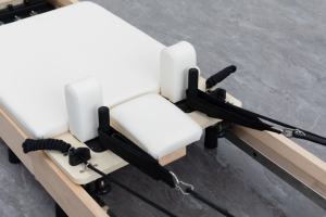 Appareil de fitness et de yoga professionnel pliable CE Reformer en bois d'érable équilibré pour la maison Z88-F en bois d'érable américain + aluminium - Product Image 3