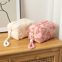 Sac de rangement pour maquillage en peluche portable, grande capacité, pochette de rangement mignonne pour les voyages, trousse de toilette