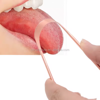 Grattoir à langue en cuivre pour hommes et femmes Nettoyeur de langue Brosse à langue en forme de U pour enlever le souffle