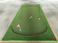 Mini-terrain de golf intérieur personnalisé de 1.5x3m avec drapeaux et coupes pour aides à la formation de golf