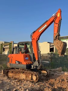 รถขุดตีนตะขาบ Doosan DH60 มือสอง ปี 2022 คุณภาพเยี่ยมจากเกาหลี ขายดีที่สุด บุ้งกี๋ขนาด 1.15 เมตร กำลัง 110 กิโลวัตต์ แรงบิดสูง - Product Image 3