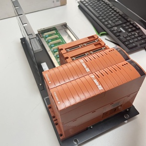 Unidad de Nodo de Seguridad Yokogawa SNB10D y Módulo de Alimentación SPW482 - Product Image 2