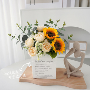 Ramo de Girasoles Artificiales de Seda, Estilo Nórdico, Decoración para el Hogar, Accesorios para Bodas, Reutilizables y Reciclables - Product Image 1