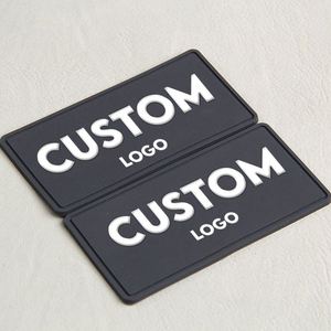 Étiquettes en silicone de haute qualité en gros, étiquettes personnalisées en relief 3D pour vêtements, sacs et accessoires, vente en promotion - Product Image 1