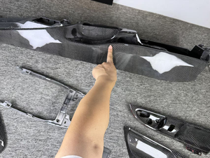 Compatible avec les modèles Porsche 911, 718, Cayman et Boxster de 2013 à 2019 ; garnitures intérieures en fibre de carbone authentique pour modification. - Product Image 6
