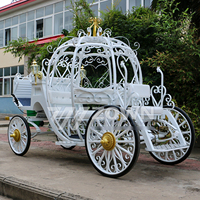 Recommander 4 roues véhicule royal cheval dessiné chariot fait à la main de style citrouille chariot pour la fête de mariage