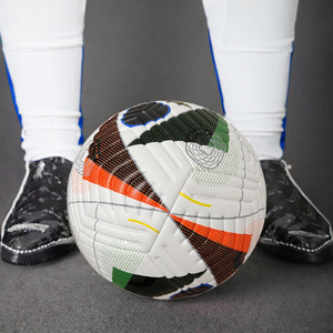 Pallone da <span class=keywords><strong>calcio</strong></span> personalizzato di alta qualità formato 5 <span class=keywords><strong>calcio</strong></span> professionale per allenamento materiale in PVC prodotto dalla società - Product Image 3