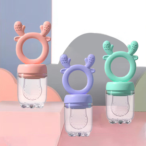Tétine écologique pour enfants tétine en <span class=keywords><strong>silicone</strong></span> sans BPA mangeoire pour bébé avec peluche conception grignoteuse de fruits frais pour bébé - Product Image 3