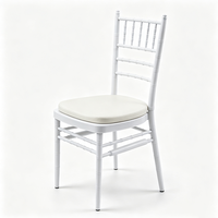 Chaise Chiavari empilable blanche à prix d'usine, structure métallique, chaise de banquet de mariage avec coussin