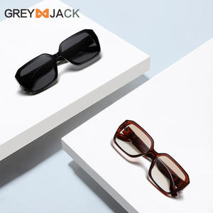 Gafas de Sol de Marco Grande para Mujer Greyjack, Negras, TR90, Polarizadas, Protección UV400, Estilo Poligonal Moderno - Product Image 5