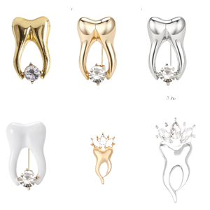 Nuevo broche <span class=keywords><strong>de</strong></span> <span class=keywords><strong>dientes</strong></span> Retro <span class=keywords><strong>de</strong></span> aleación personalizado europeo y americano <span class=keywords><strong>de</strong></span> Yunlv, alfileres <span class=keywords><strong>de</strong></span> serie médica <span class=keywords><strong>de</strong></span> moda, acce <span class=keywords><strong>de</strong></span> ropa - Product Image 1