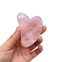 Outil Gua Sha en pierre de quartz rose naturelle - Pierre de massage pour le visage et le corps pour le drainage lymphatique, la régénération de la peau et la relaxation
