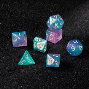 Offre Spéciale – Ensemble <span class=keywords><strong>de</strong></span> 7 dés polyédriques en acrylique personnalisés avec dégradé, magnifiques, pour D&D et jeux <span class=keywords><strong>de</strong></span> rôle – Fabricant pour jeux <span class=keywords><strong>de</strong></span> société amusants - Product Image 1