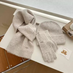 Berretti per foulard al collo 3 pezzi da <span class=keywords><strong>donna</strong></span> per uomo invernale con cappelli da esterno caldi da <span class=keywords><strong>donna</strong></span> lavorati a maglia in lana in poliestere Set di <span class=keywords><strong>guanti</strong></span> da <span class=keywords><strong>sciarpa</strong></span> - Product Image 2