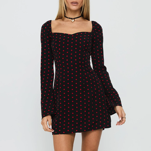 Vestido ajustado negro y rojo con mangas con <span class=keywords><strong>volantes</strong></span> para mujer, estilo retro, para fiesta o noche. - Product Image 2