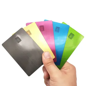 लेजर उत्कीर्णन के लिए कस्टम रंग और सतह चुंबकीय पट्टी 4428 4442 चिप स्लॉट स्टेनलेस स्टील खाली धातु क्रेडिट कार्ड