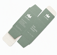 Boîte en carton de qualité supérieure, papier spécial 250 g/m², découpe à plat, pliage, gaufrage, estampage à chaud, détails pour l'emballage cosmétique