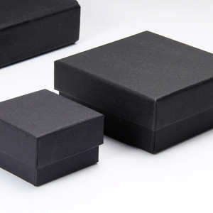 Caja de Joyería Cuadrada 5x5 7x7 Negra Lisa de ABS para Guardar Anillos, Pulseras y Collares, Caja de Regalo - Product Image 2