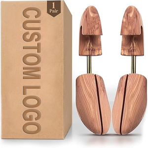 Embauchoirs ajustables en bois de cèdre rouge à double tube avec logo personnalisé pour hommes - Product Image 1