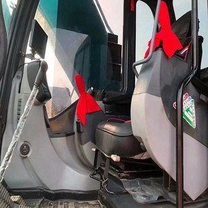 Excavatrice hydraulique lourde d'occasion Kobelco SK200, moteur à économie de carburant, garantie 1 an, service après-vente 24h/24, en stock - Product Image 3