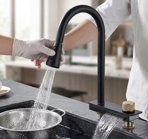 Robinet de <span class=keywords><strong>cuisine</strong></span> intelligent cascade noir mat en acier inoxydable 304 avec douchette extractible, design contemporain, garantie 3 ans, idéal pour hôtels - Product Image 2