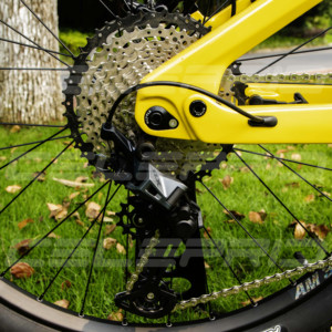 Vélo de montagne électrique à suspension, moteur central 250W 750W, 12 vitesses, batterie au lithium, cadre en fibre de carbone EAM-2 - Product Image 6