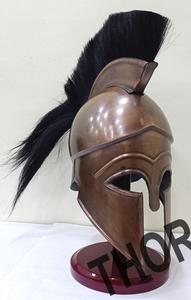 Armadura Corinthian Medieval, casco negro con acabado de cobre, soporte de madera negro, Armadura - Product Image 2