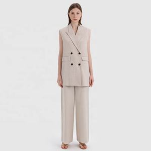 Gilet da donna lungo sartoriale doppiopetto con tasche gilet Beige elegante giacca senza maniche in lino - Product Image 4