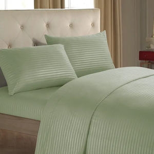 Juego de sábanas premium tamaño King con rayas de satén, 3 piezas, tacto suave, tela lisa, sábanas duraderas de calidad hotelera para mayor comodidad - Product Image 1