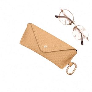 Nuevo Bolso de Mano de Diseño con Imitación de Piel de Conejo, Bolso de Hombro de Felpa con Cadenas y Botones, Portátil para Mujer, para Bodas y Viajes - Product Image 1