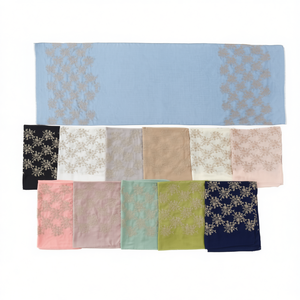 Sciarpa lunga con frange sottili e ricamo floreale in tinta unita 70x180 cm per accessori moda da donna - Product Image 1