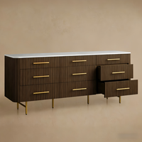 Commode Finnley à neuf tiroirs, moderne, faite à la main en bois massif, de haute qualité pour chambre à coucher, table de toilette