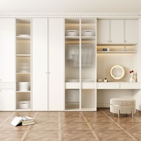Armoire de chambre sur mesure de fabrication artisanale, design italien moderne, en bois massif, grande capacité, écologique, avec portes battantes style Shaker